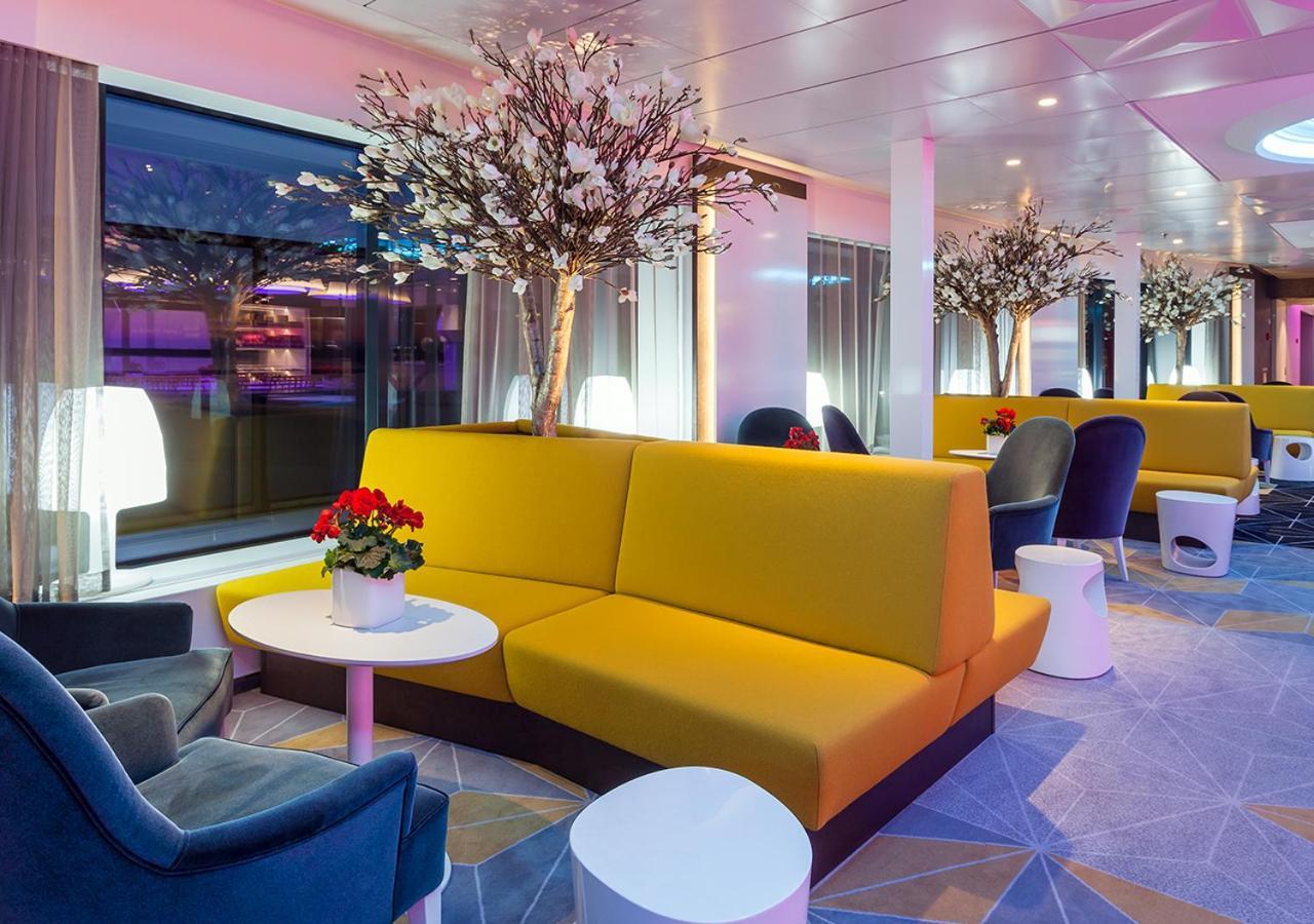 Viking Line Ferry Viking Grace - One-Way Journey From Turku To Stockholm Hotel ภายนอก รูปภาพ
